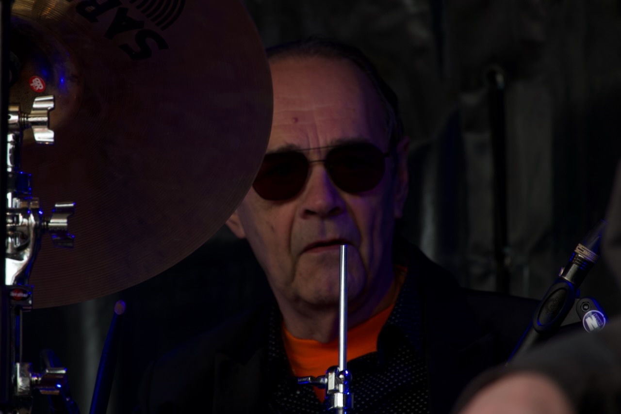 Shoot the Breeze live op het podium