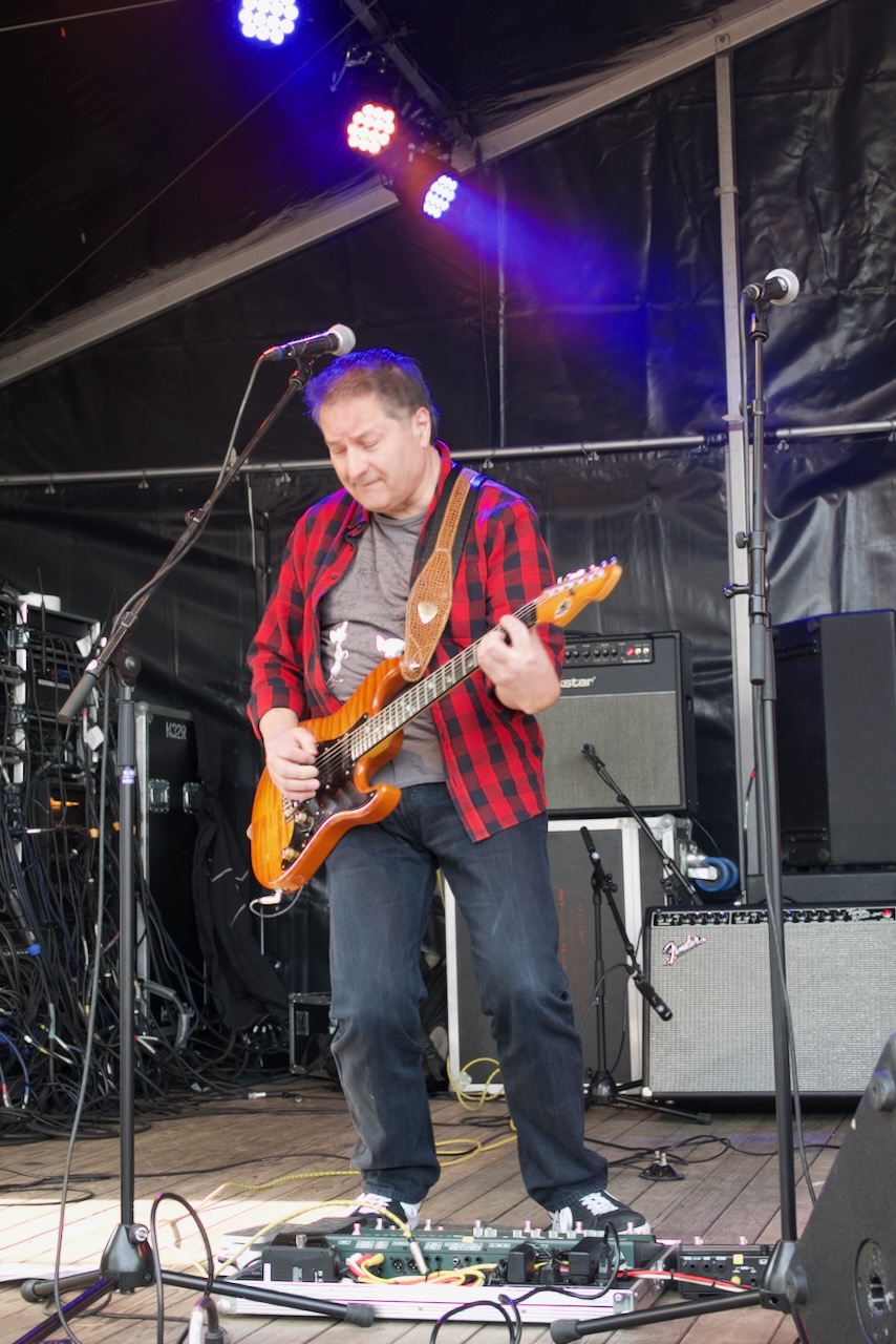 Shoot the Breeze live op het podium