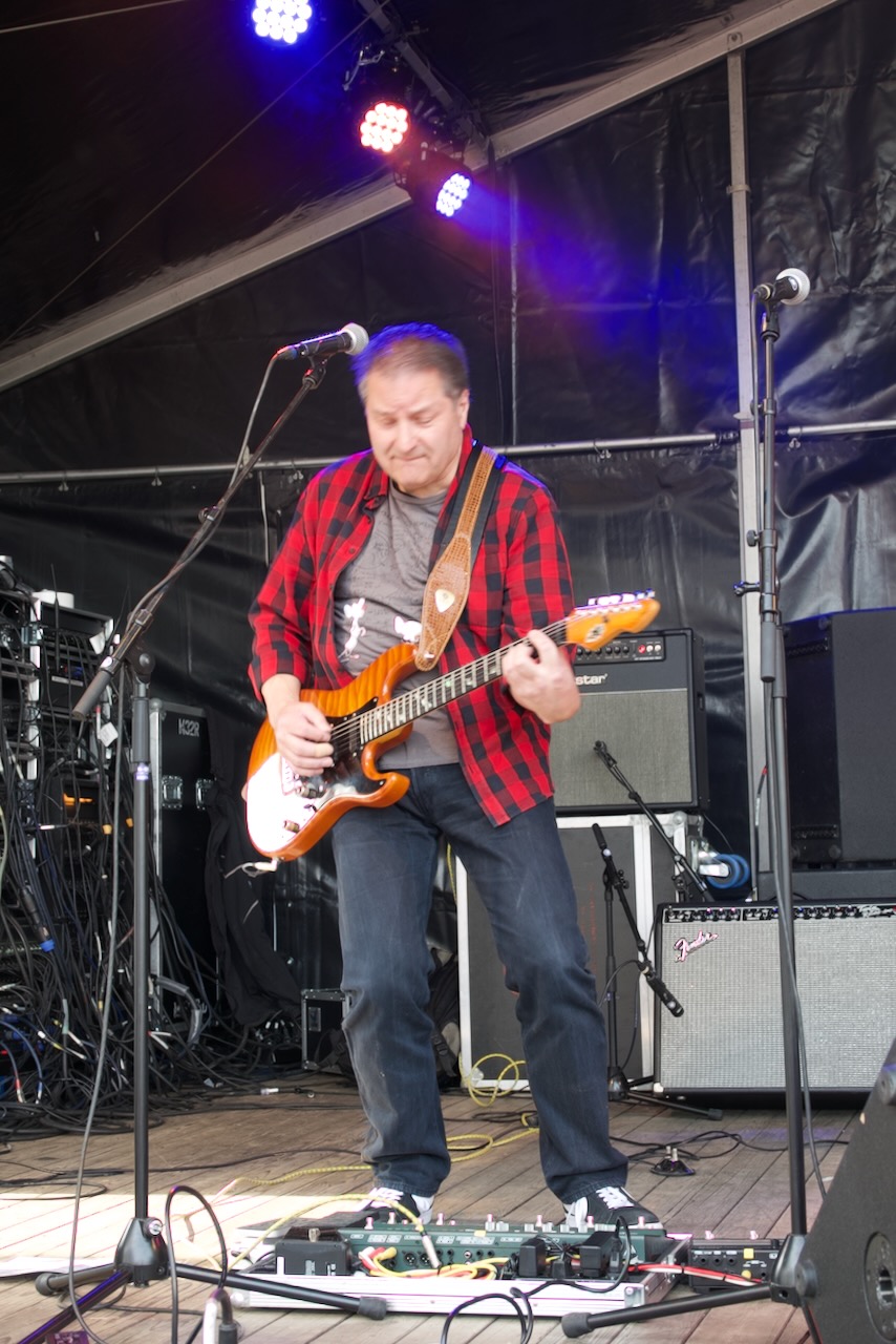 Shoot the Breeze live op het podium