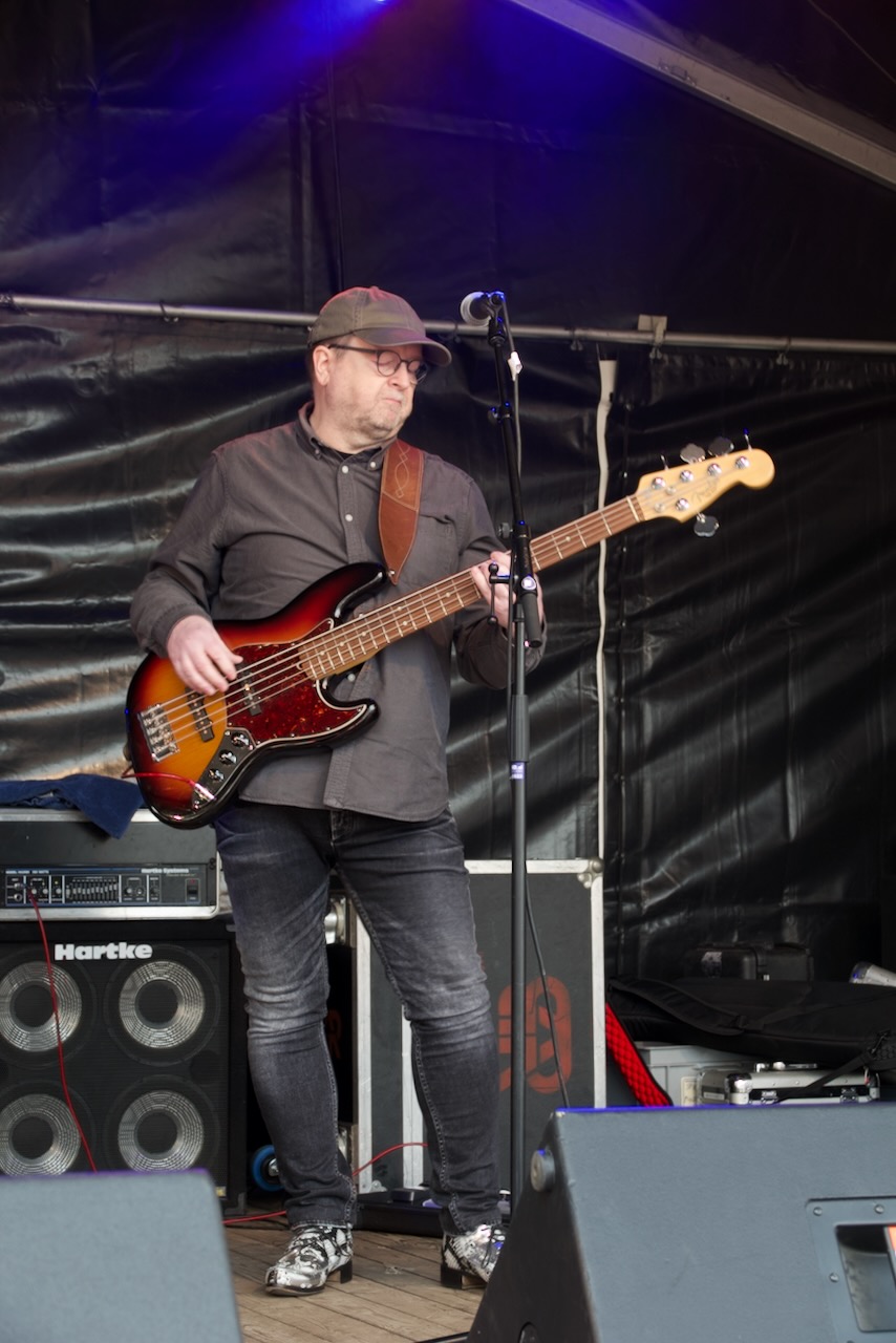 Shoot the Breeze live op het podium