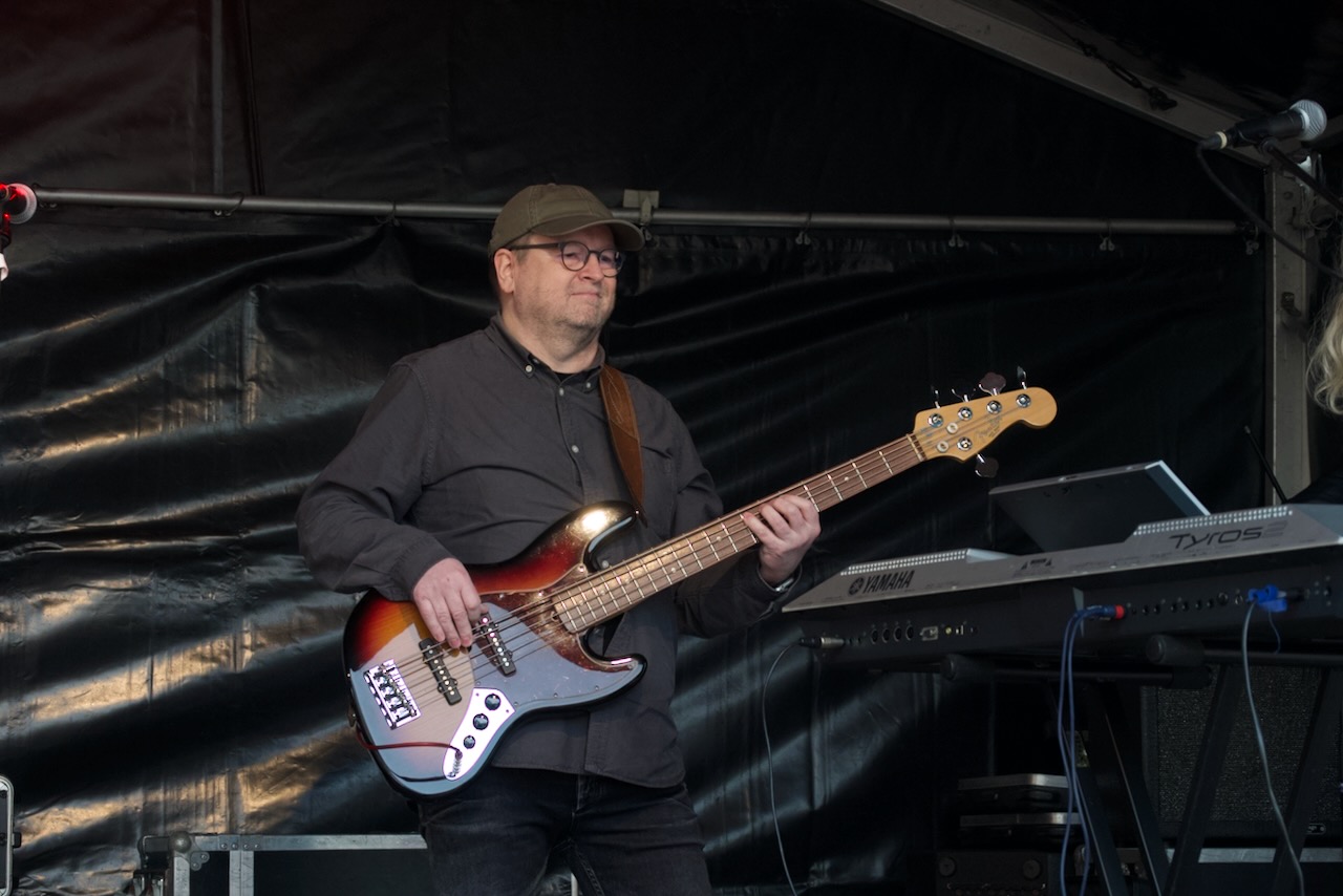 Shoot the Breeze live op het podium