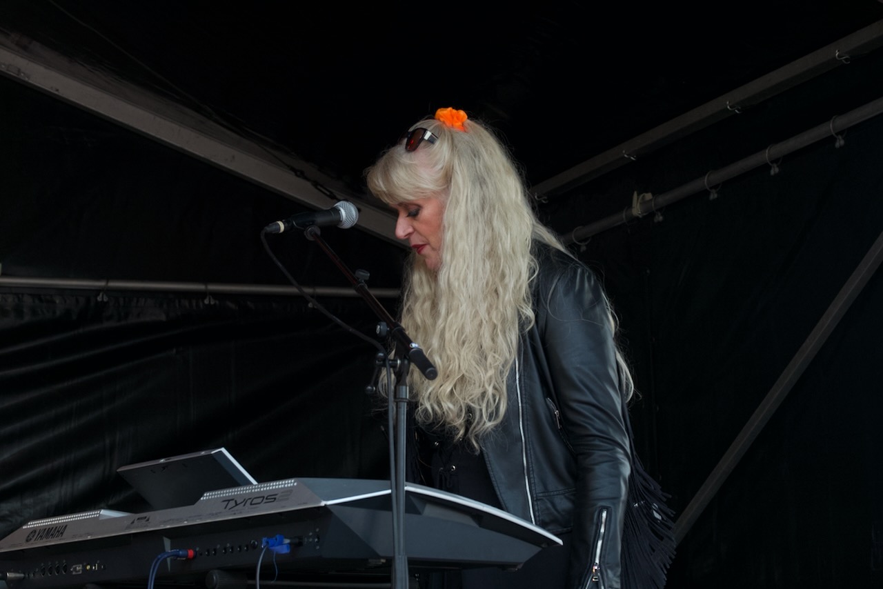 Shoot the Breeze live op het podium