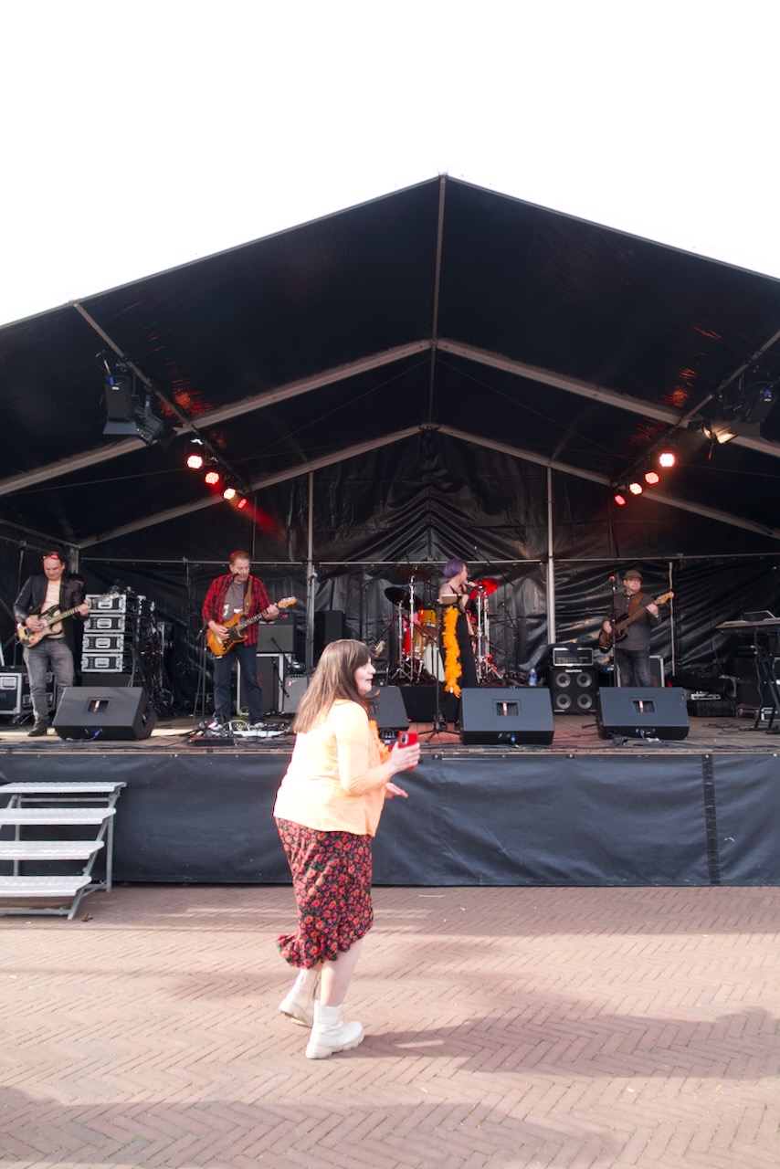 Shoot the Breeze live op het podium