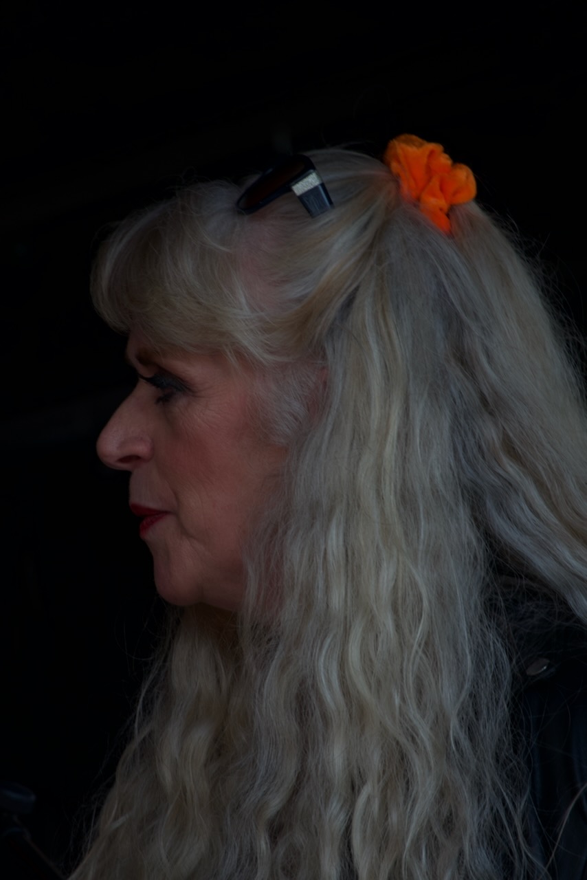 Shoot the Breeze live op het podium