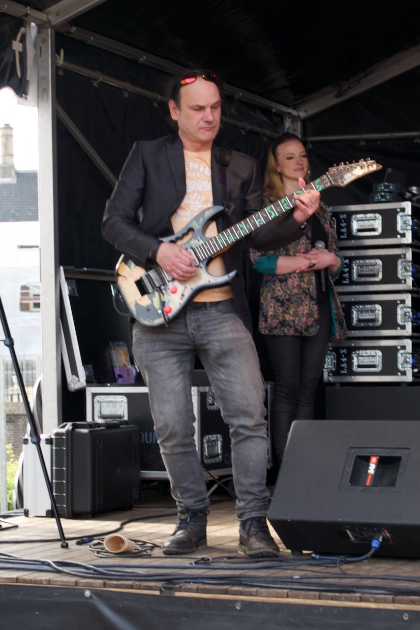 Shoot the Breeze live op het podium