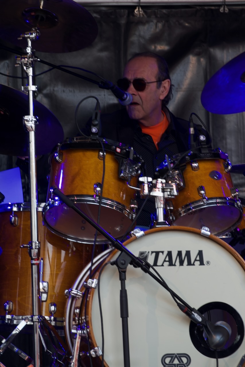 Shoot the Breeze live op het podium